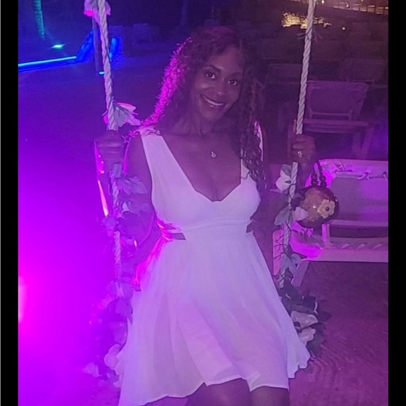 Meet your Posher, Tiffany - Picture 6 of 10